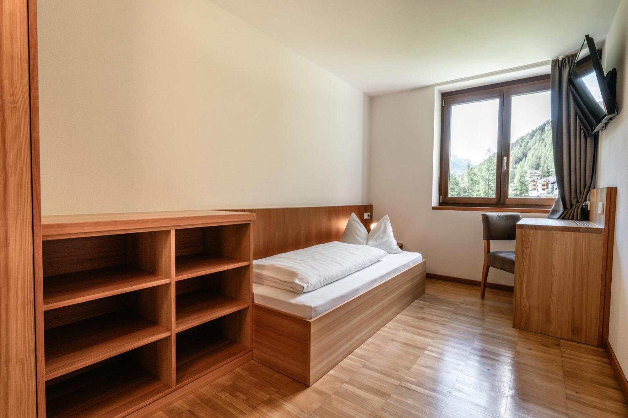 Bed & Breakfast Hostel Nives Sulden Rum bild