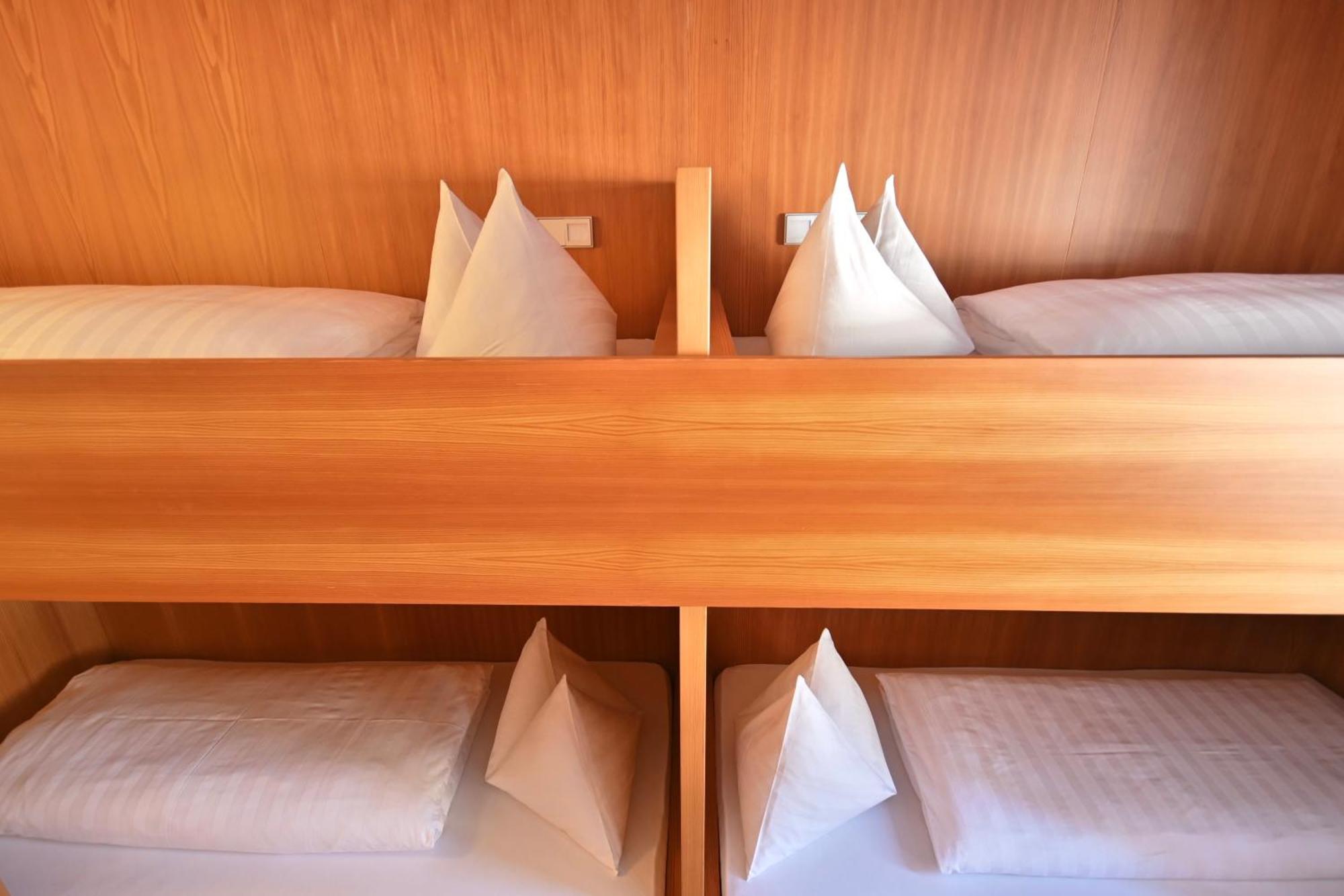 Bed & Breakfast Hostel Nives Sulden Rum bild
